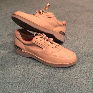 Women’s Rockport Pro Walkers size 8.5